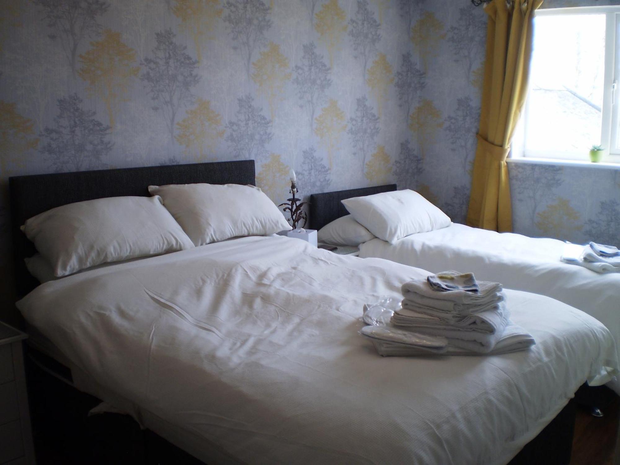 Sportsmans Lodge Bed And Breakfast Amlwch Phòng bức ảnh